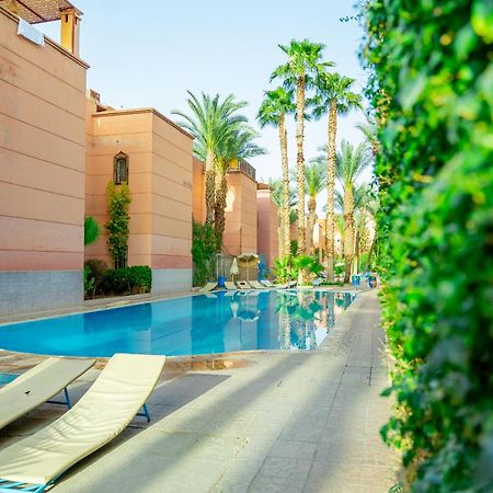 Riad The Moroccans Pool And Terrace Marakeş Dış mekan fotoğraf