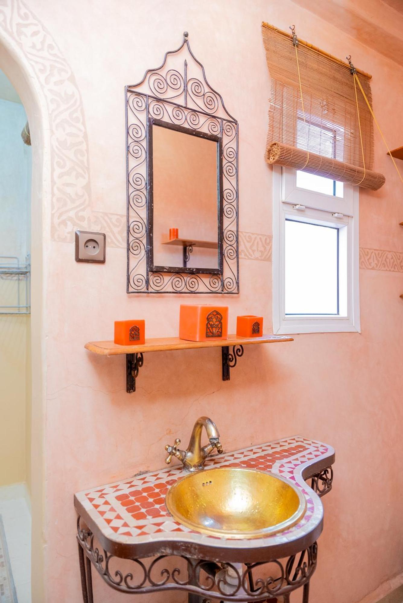 Riad The Moroccans Pool And Terrace Marakeş Dış mekan fotoğraf