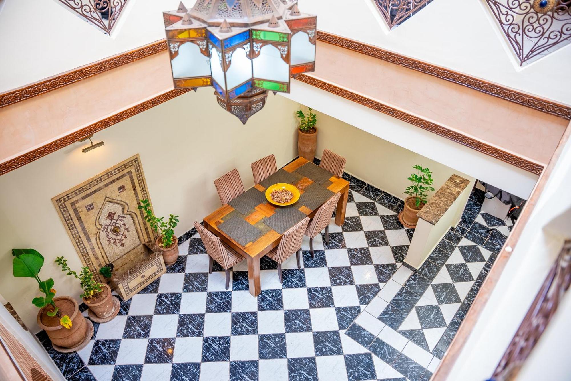 Riad The Moroccans Pool And Terrace Marakeş Dış mekan fotoğraf