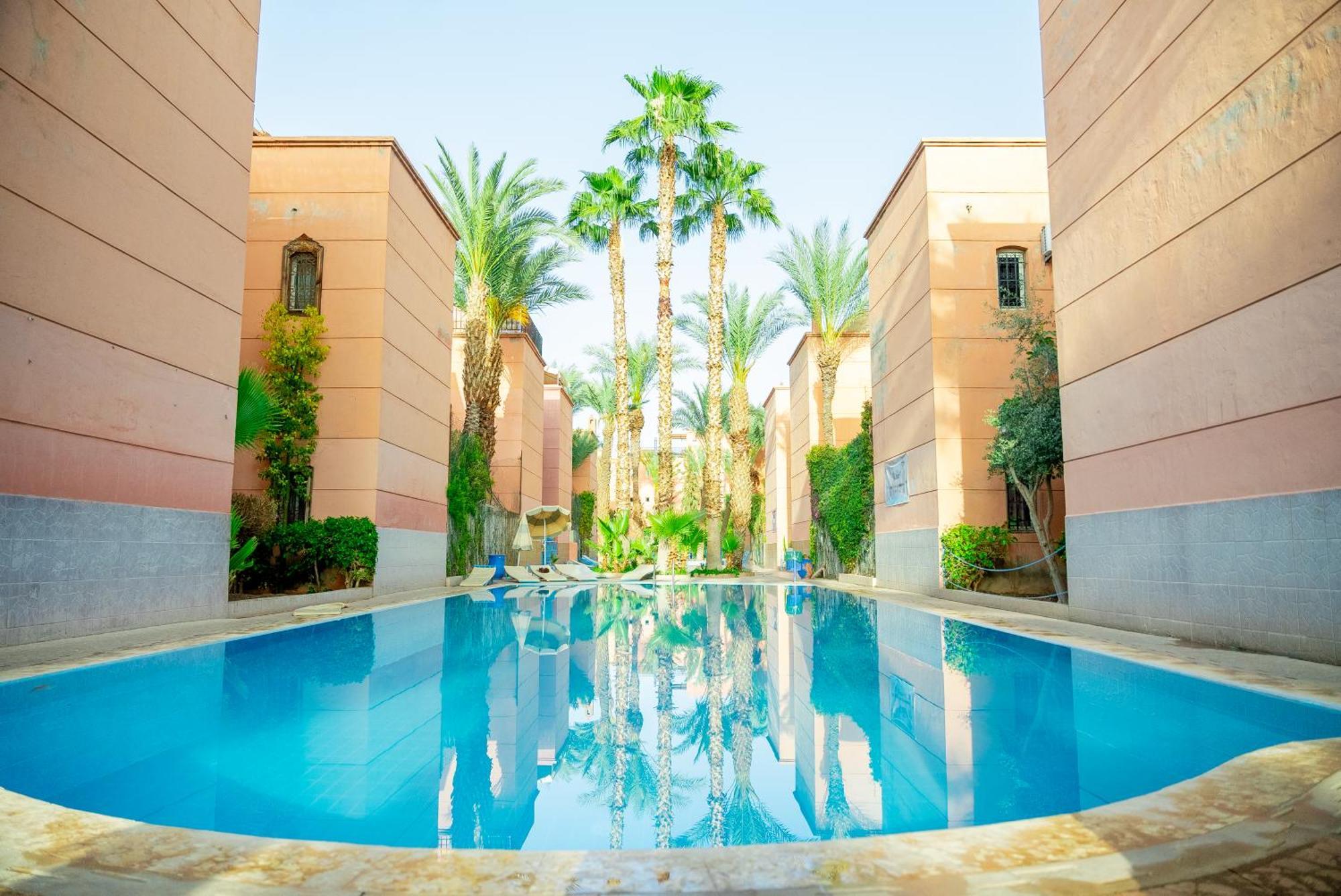 Riad The Moroccans Pool And Terrace Marakeş Dış mekan fotoğraf