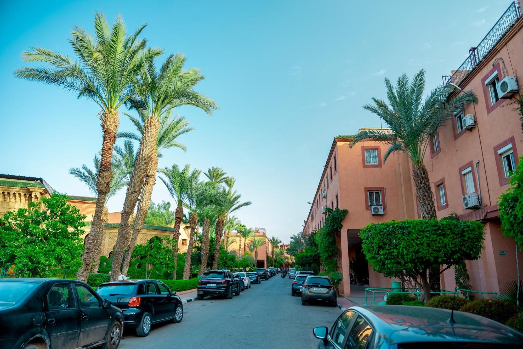 Riad The Moroccans Pool And Terrace Marakeş Dış mekan fotoğraf